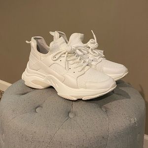 Steve Madden White Chunky Sneakers